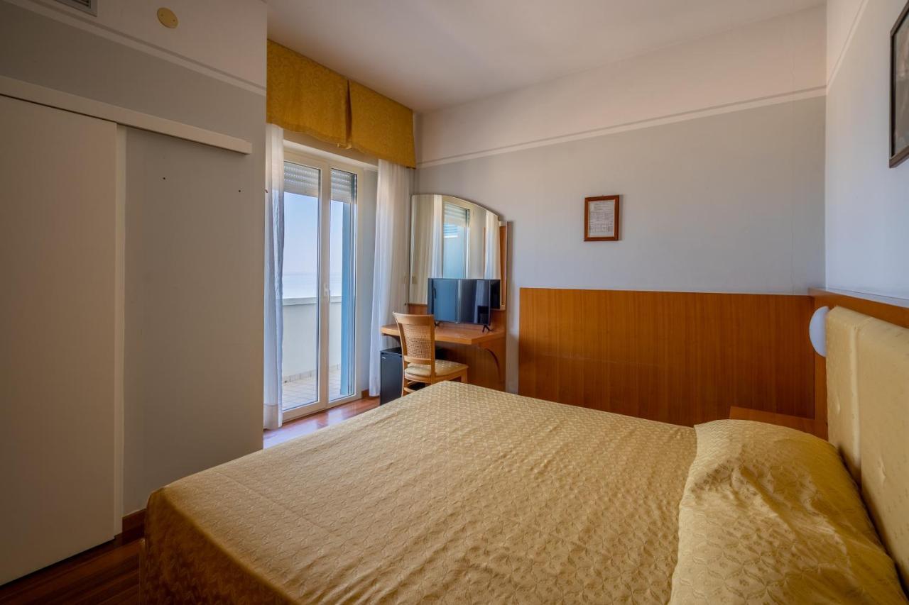 Hotel Astor Rimini Eksteriør billede