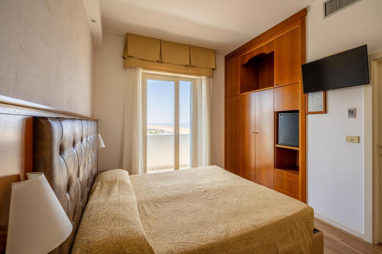 Hotel Astor Rimini Eksteriør billede