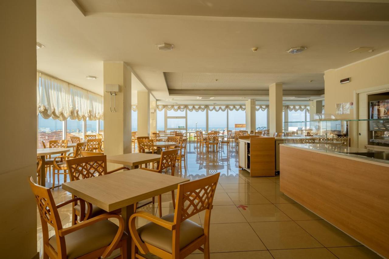 Hotel Astor Rimini Eksteriør billede