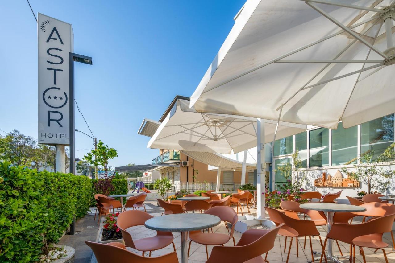 Hotel Astor Rimini Eksteriør billede