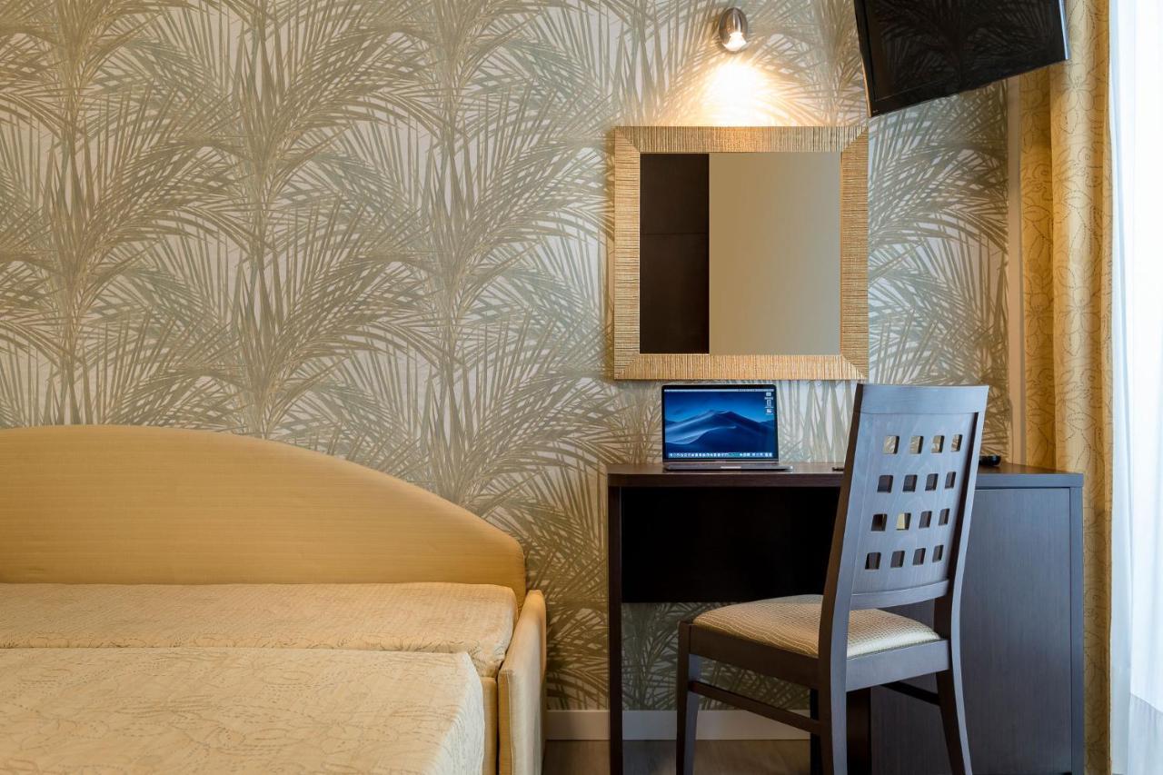 Hotel Astor Rimini Eksteriør billede